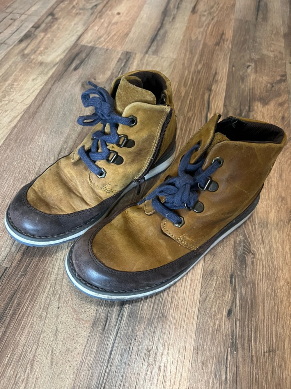 Boys Clarks